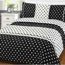 polka dot bedding set with 4 pillows