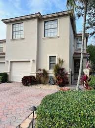 townhomes in naples fl