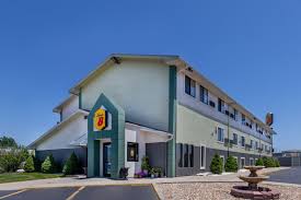 super 8 by wyndham kansas city at barry