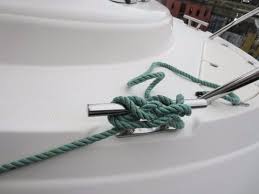 securing your boat to a dock with a