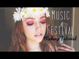 festival makeup looks from latina