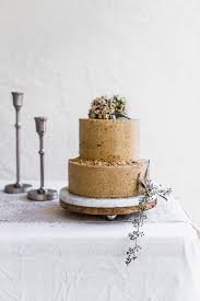 how to bake stack a two tier cake