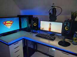 Every great pc gaming setup is built upon an altar, and the evodesk gaming desk serves as the foundation of ours. Custom Ikea Desk Now That I M Back At College Escritorio Esquina Dormitorio De Gamer Habitacion Gamer