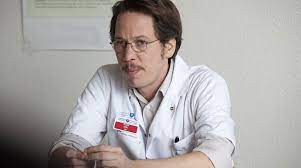 TrustMovies: HIPPOCRATES: DIARY OF A FRENCH DOCTOR -- proves yet another  interesting French medicine movie from Thomas Lilti
