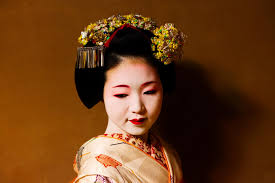traditional geishas entern western