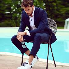 We already know what you're thinking: Navy Blue Suit With White Shoes 073f36