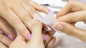 applying and removing gel nails should
