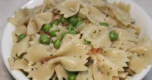 Deep South Dish Bowtie Pasta And Peas With Bacon gambar png