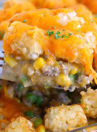 cheesy tater tot cerole with ground beef