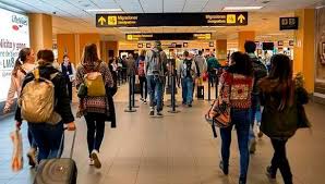 Un aeropuerto es un espacio que conecta. Coronavirus Peru Este Seria El Nuevo Protocolo Para El Transito De Pasajeros En Los Aeropuertos Del Peru Trends El Bocon