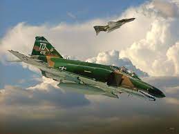 f 4 fighter jet er phantom airplane