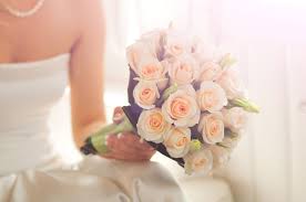 How many flowers do you have? 2021 Average Cost Of Wedding Flowers With Local Prices Fash