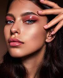 your guide to the glossy make up lewk