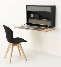 This wall mounted desk is state of the art and it shows! Boconcept Wall Desk Skandinavisch Arbeitszimmer London Von Boconcept London Houzz