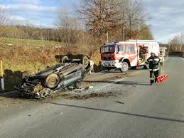 Wie die berufsfeuerwehr klagenfurt mitteilte, ereignete sich der unfall kurz nach 3.00 uhr. Schwerer Verkehrsunfall Auf Der B95 Hohe Gradenegg Bfkdo Klagenfurt Land