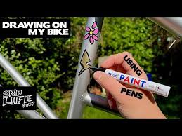 drawing on my bike with paint pens