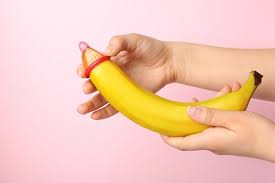 Poliüretan veya latexten üretilmiş olan, prezervatif, erkek cinsel organını. 11 Kesalahan Dalam Memakai Kondom Yang Sering Dilakukan Alodokter
