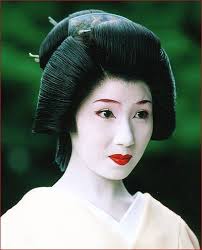 geiko or maiko traditional kyoto