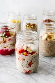 I used a very basic recipe (oats, chia mix, frozen mixed fruit, milk) and i had 6 days of breakfast no problem. Easy Overnight Oats 6 Amazing Flavors Downshiftology