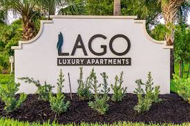 lago naples apartments daring luxury