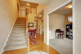 escadas piso de carpete