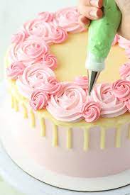 ice cream cake and decorating tutorial