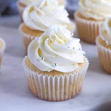 White Icing Cupcakes gambar png