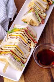 diner deluxe clubhouse sandwich