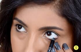 how to apply kajal on eyes perfectly