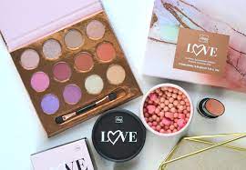 makeup avon x fmg limited edition