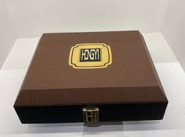 customized lacquered gift packaging box