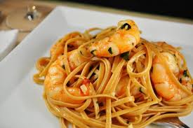 J'adore les plats de spaghetti italiens. Pates Aux Fruits De Mer A L Italienne Pasta Allo Scoglio Marmite Du Monde