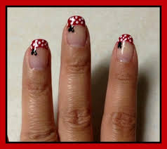 Simple nails disney acrylic nails disney world trip cute nails. Easy Minnie And Mickey Manicure Ideas For Your Next Disney Vacation Disney S Cheapskate Princess