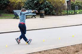 We teach the basic of skating, starting, stopping, rolling and turning but also work on crossing and skating backwards for more advanced skaters. Inline Skating Lessons In London Complete List