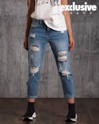 Бойфренд дамски дънки puccihino, тъмносин деним с леко избелване и накъсване, закопчаване с копчета, черен колан от еко кожа. Damski Dnki Boyfriend Exclusive Jeans