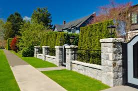 10 Stone Fence Ideas For Your Home