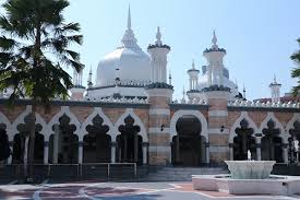 Syeed muhammad lutfi bin wan yusuf naqib masjid albukhary kuala lumpur. Naik Lrt Ke Masjid Jameek Sultan Abdul Samad Traveling Kuala Lumpur 2019 Day 3c Food Nitalanaf Food Blogger