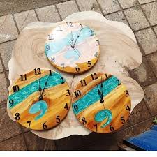 Multicolor Wooden Wall Clock Set