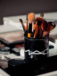 home remes to clean makeup brushes
