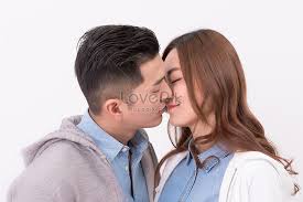 Dimana info yang kalian tanyakan ada disini. Pasangan Berpeluk Ciuman Mencium Gambar Unduh Gratis Imej 500799350 Format Jpg My Lovepik Com