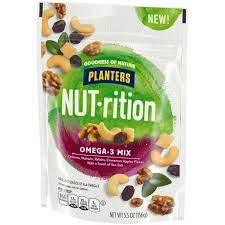 snack nut and dried fruit mix omega 3