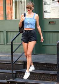 Rosie huntington whiteley hot pics in blue tight jeans. Taylor Swift S Genius Trick To Pulling Off Denim On Denim Get Her Look Entertainment Tonight