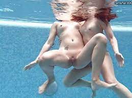 Video Under Water Show Lady Dee Dame und lizzy heißen Unterwasser Lesben