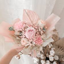 pastel pink white rose bouquet