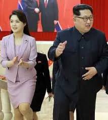 Korea la buena, la de mi tita. Ahead Of Meeting With Donald Trump North Korean Leader Kim Jong Un Gives Wife Ri Sol Ju The Title Of First Lady