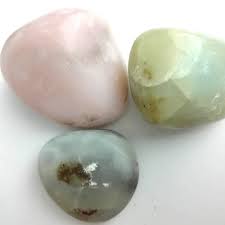 RÃ©sultat de recherche d'images pour "pierre opale"