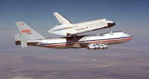It was operated from 1981 to 2011 on a total of 135 missions during which two orbiters, challenger and columbia, were lost in accidents. Snapshot 1977 Das Space Shuttle Enterprise Fliegt Huckepack Classic Driver Magazine