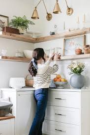 how deep should kitchen shelves be