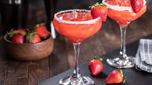 11 best strawberry vodka tails to