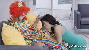 Milf sucks thick clown dick after bday party - XVIDEOS.COM